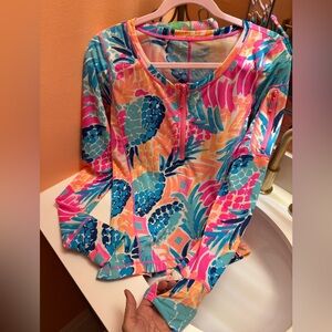 🏊‍♀️🍍Lilly Pulitzer Luxletic~Kona Sun-guard rashguard Long Sleeve 1/4 Zip EUC🍍